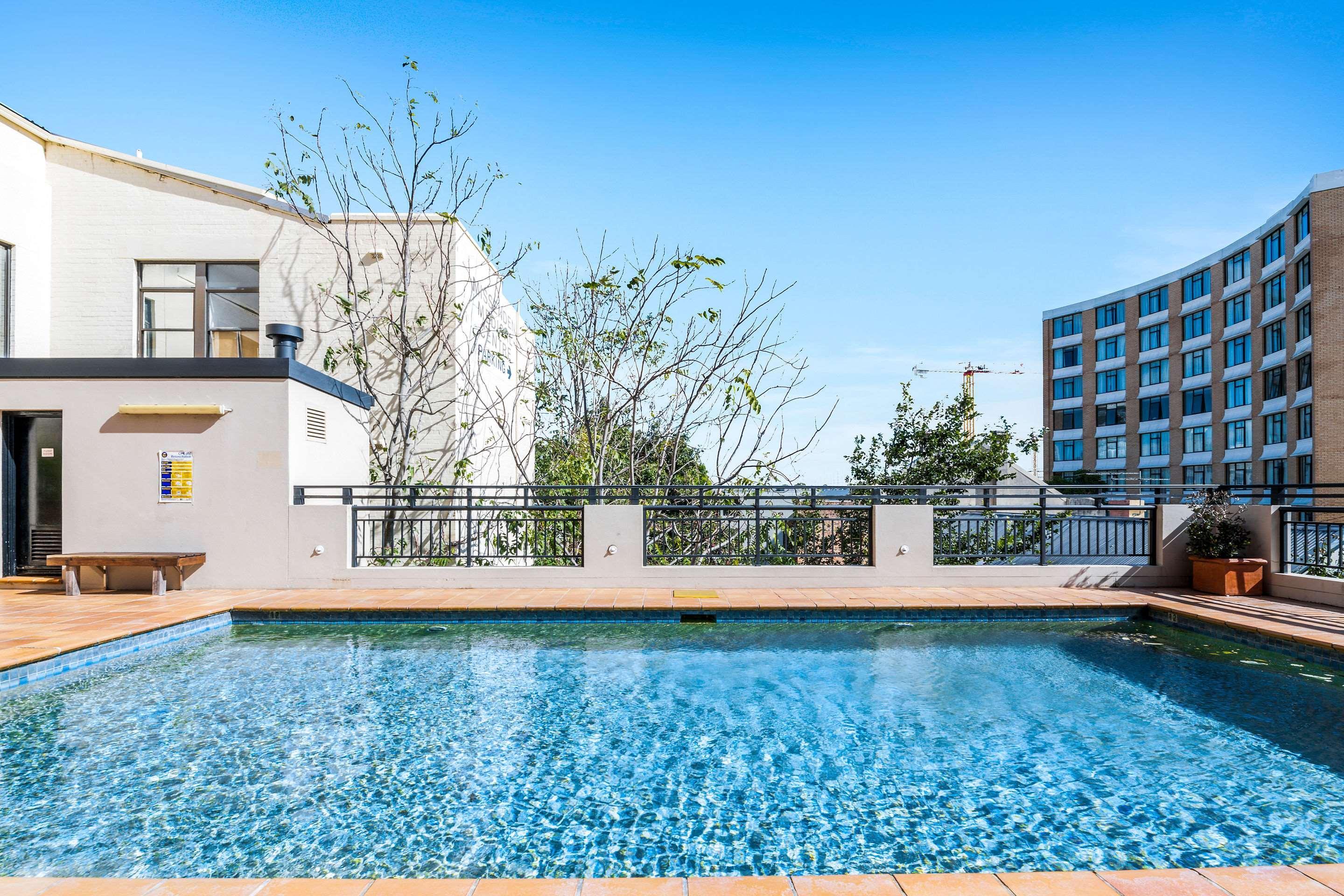 Quality Apartments Camperdown Sydney Exterior photo