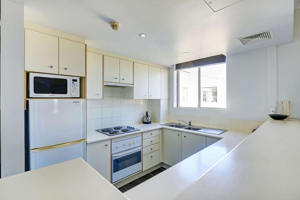 Quality Apartments Camperdown Sydney Room photo